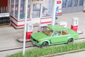 BMW 2002 turbo taiga grün metallic
