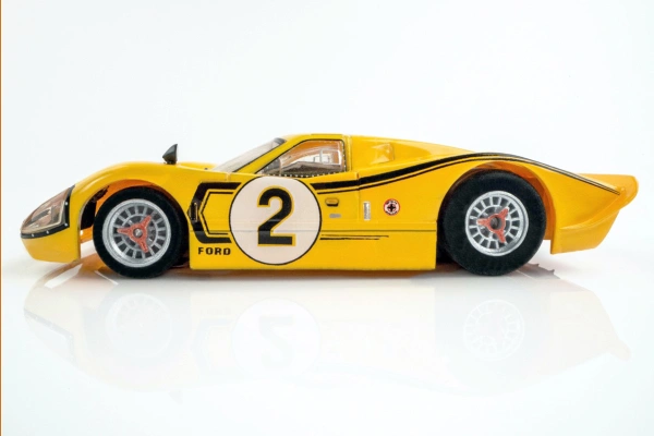 Ford GT40 Mark IV No2 gelb LeMan gallery 1_2nd