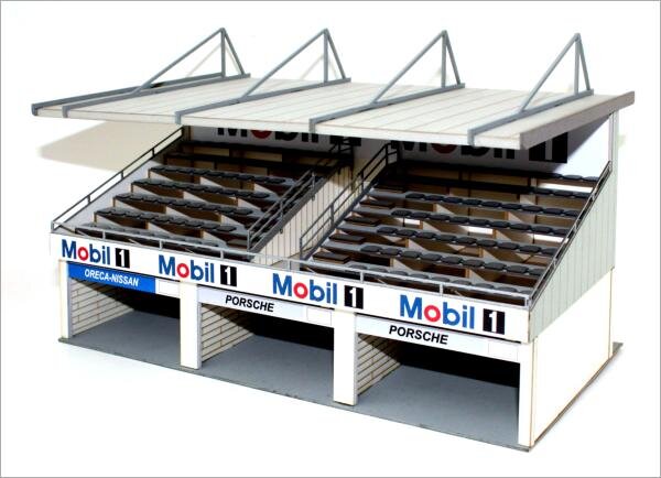 Kit Grandstand with a roof & 3 pit stops 1/64