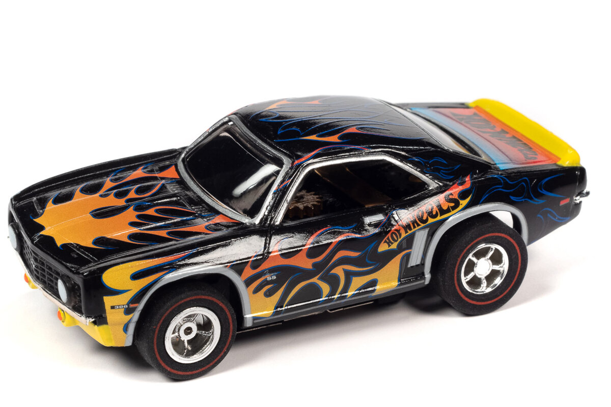 AutoWorld 1969 Chevrolet Camaro SS black w/t flames X-Traction Chassi