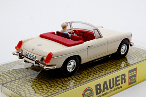 MGB Cabrio snow berry white.