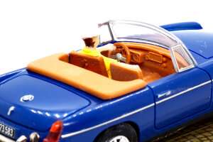 MGB Cabrio royale blue