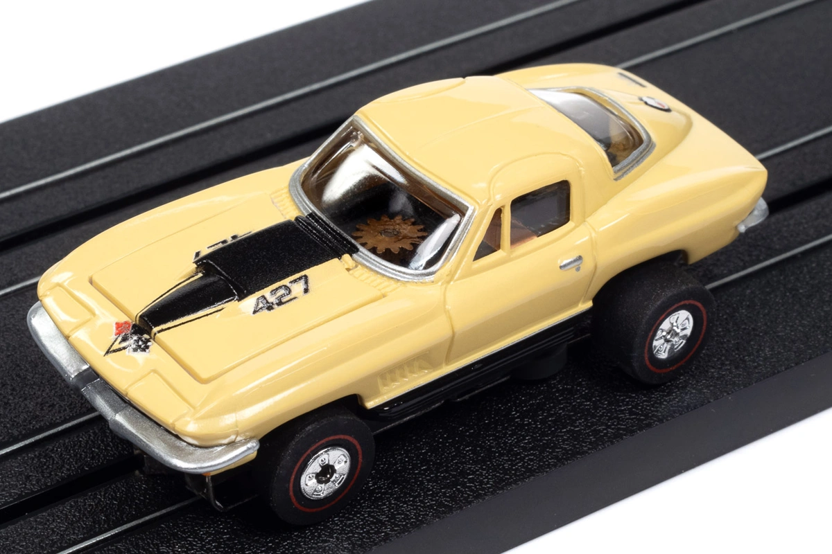 1967 Chevrolet Corvette Coupe sunfire yellow