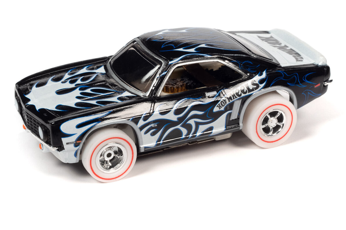 1969 Chevrolet Camaro SS schwarz mit Flammen IWHEELS