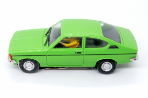 Opel Kadett Coupe C signalgruen