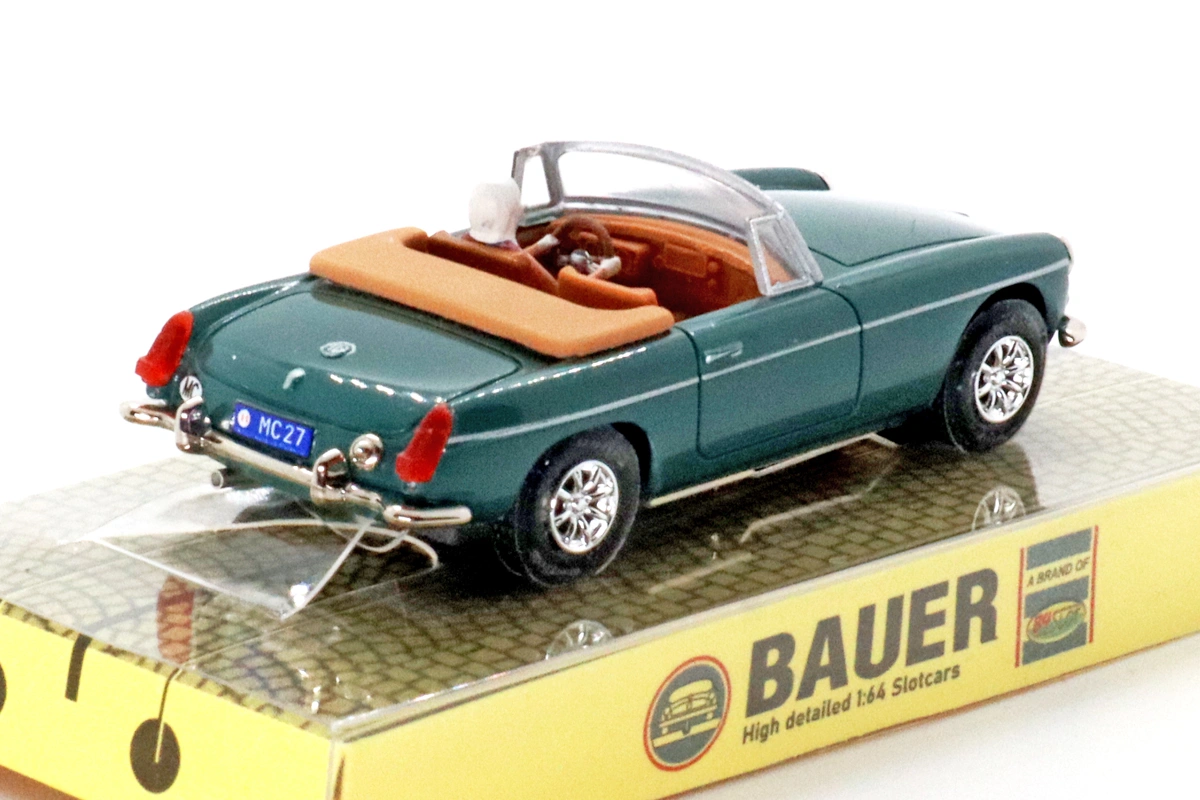 MGB Roadster british racing green mit Grace K