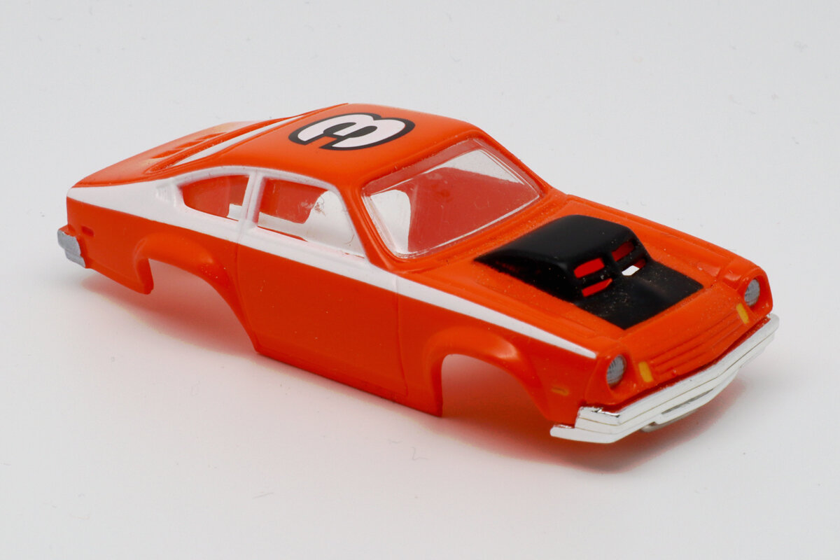 1974 Chevy Vega orange nur Karosserie